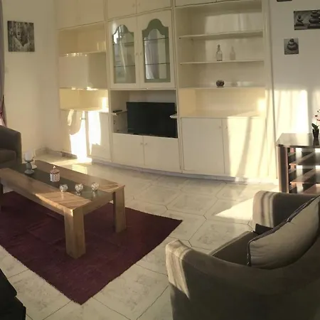Kostas Two Bedroom Penthouse Appartement *