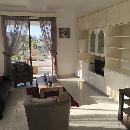 Kostas Two Bedroom Penthouse * لارنكا