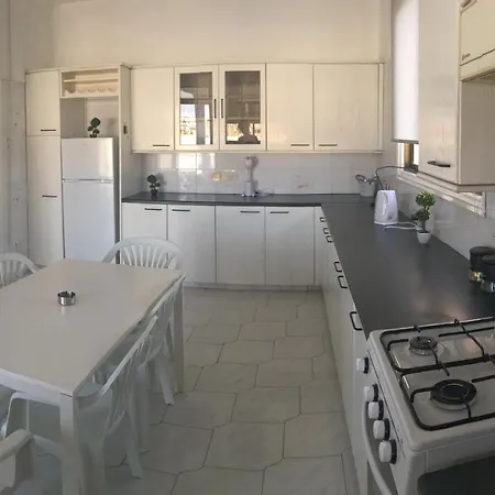 Kostas Two Bedroom Penthouse Λάρνακα